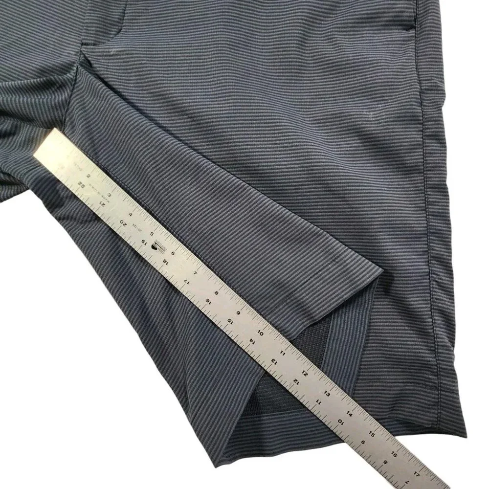 Nike Golf Dry-Fit Mens Shorts Size 40 Tour Performance Black Gray Stripe Stretch
